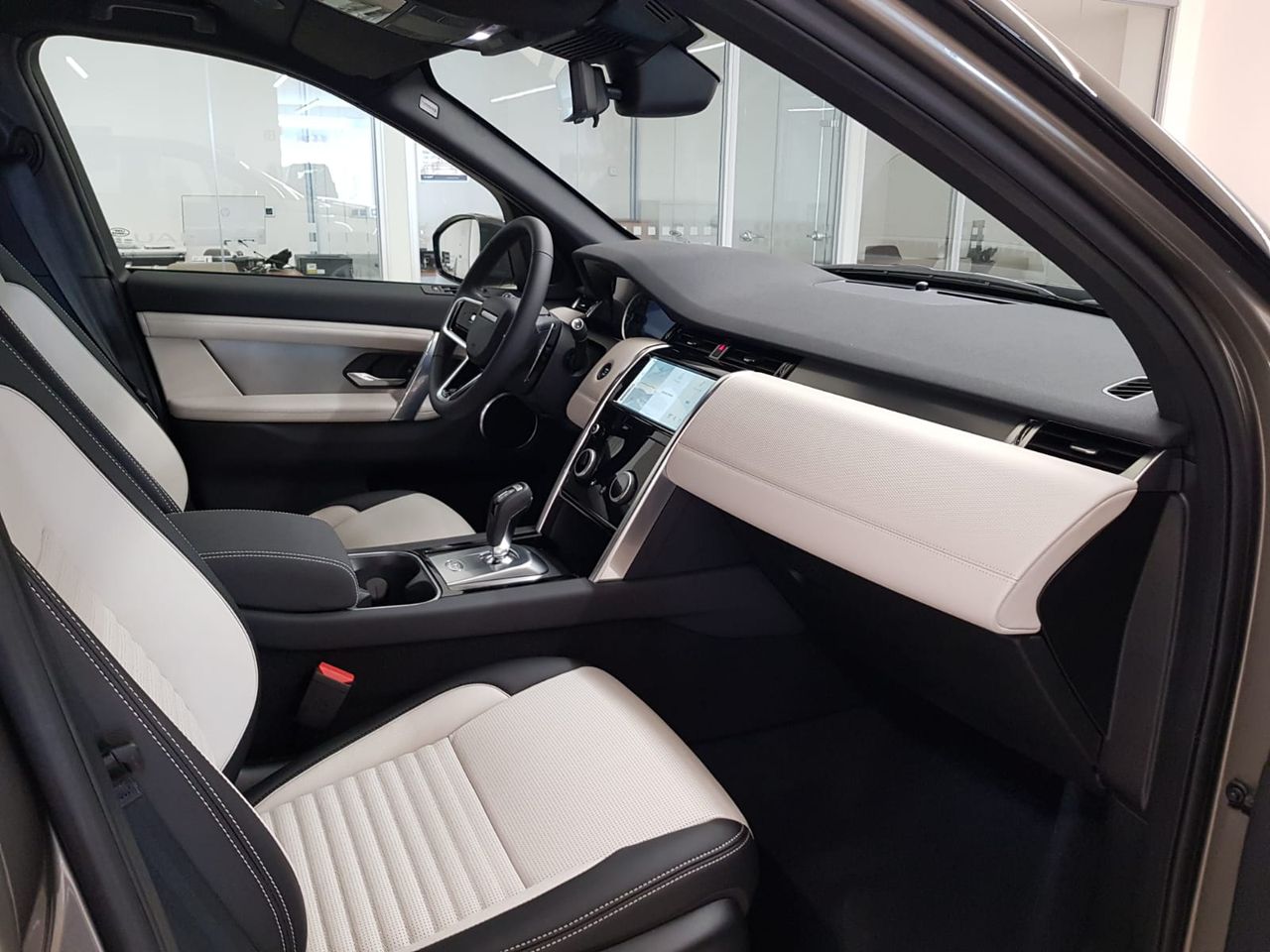 Land-Rover Discovery Sport 2.0D TD4 120kW AWD Auto MHEV Dynamic SE - Foto 2