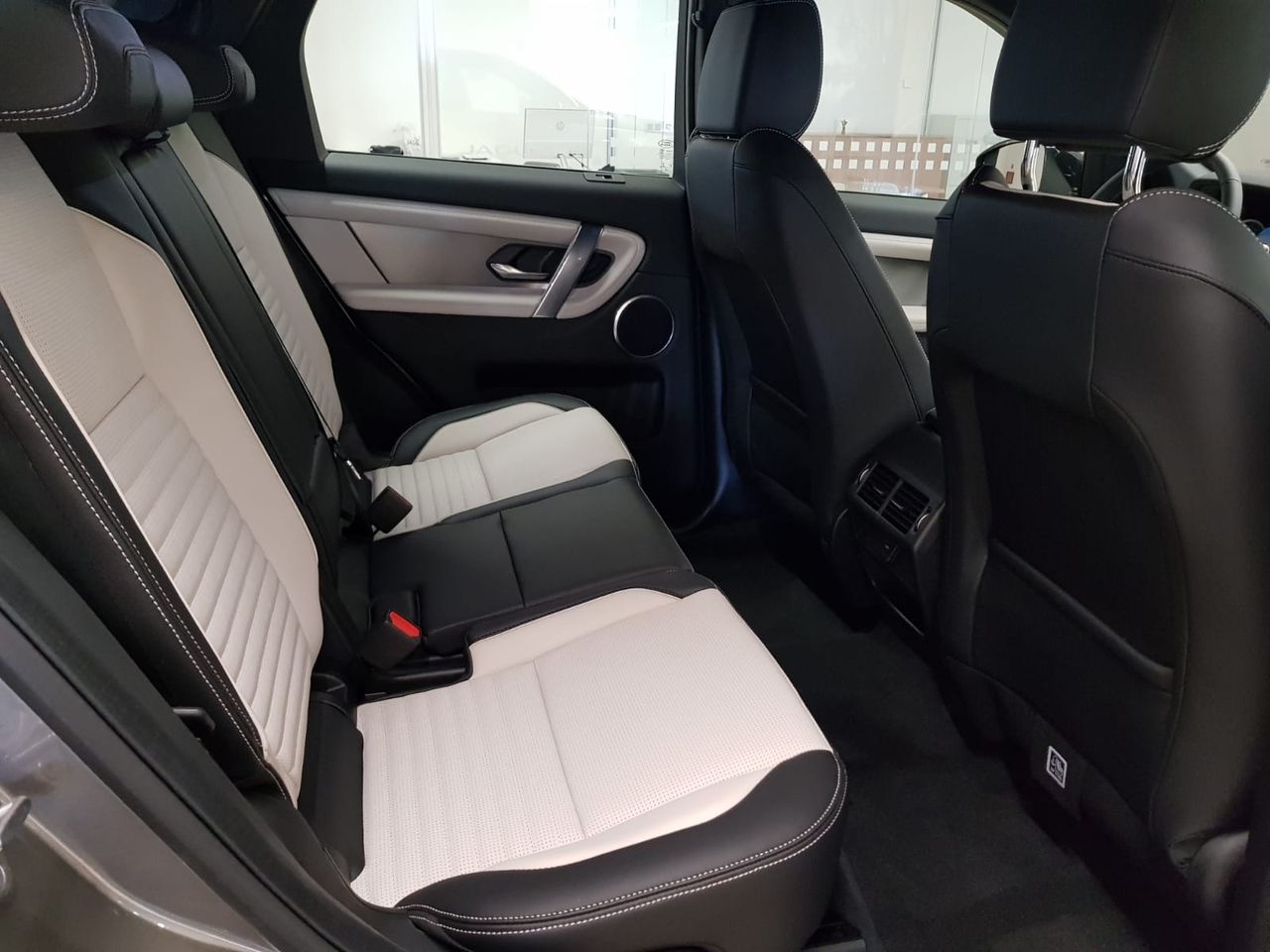 Land-Rover Discovery Sport 2.0D TD4 120kW AWD Auto MHEV Dynamic SE - Foto 2
