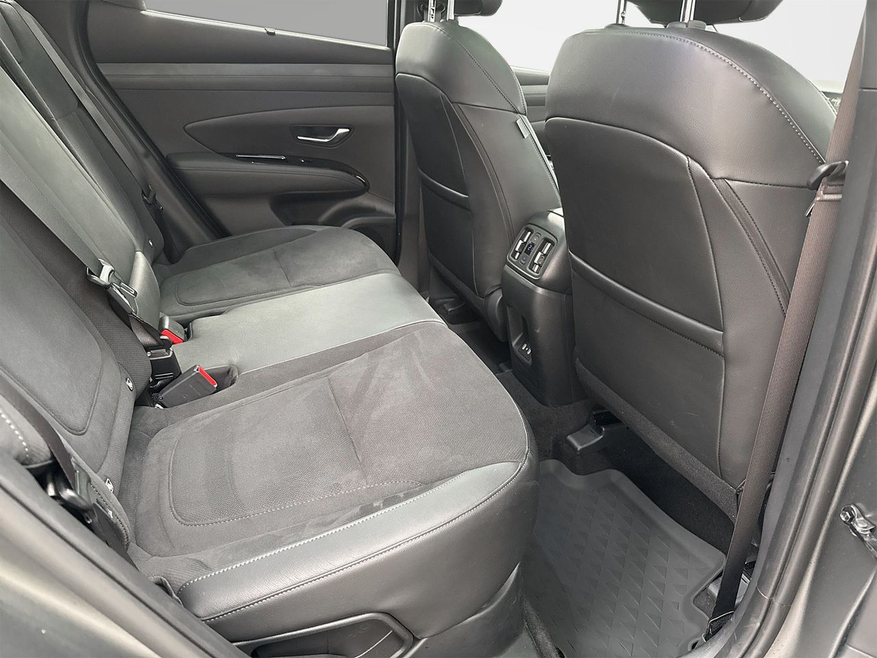 Hyundai Tucson 1.6T 215CV HEV AT 20 Aniversario Sky - Foto 2