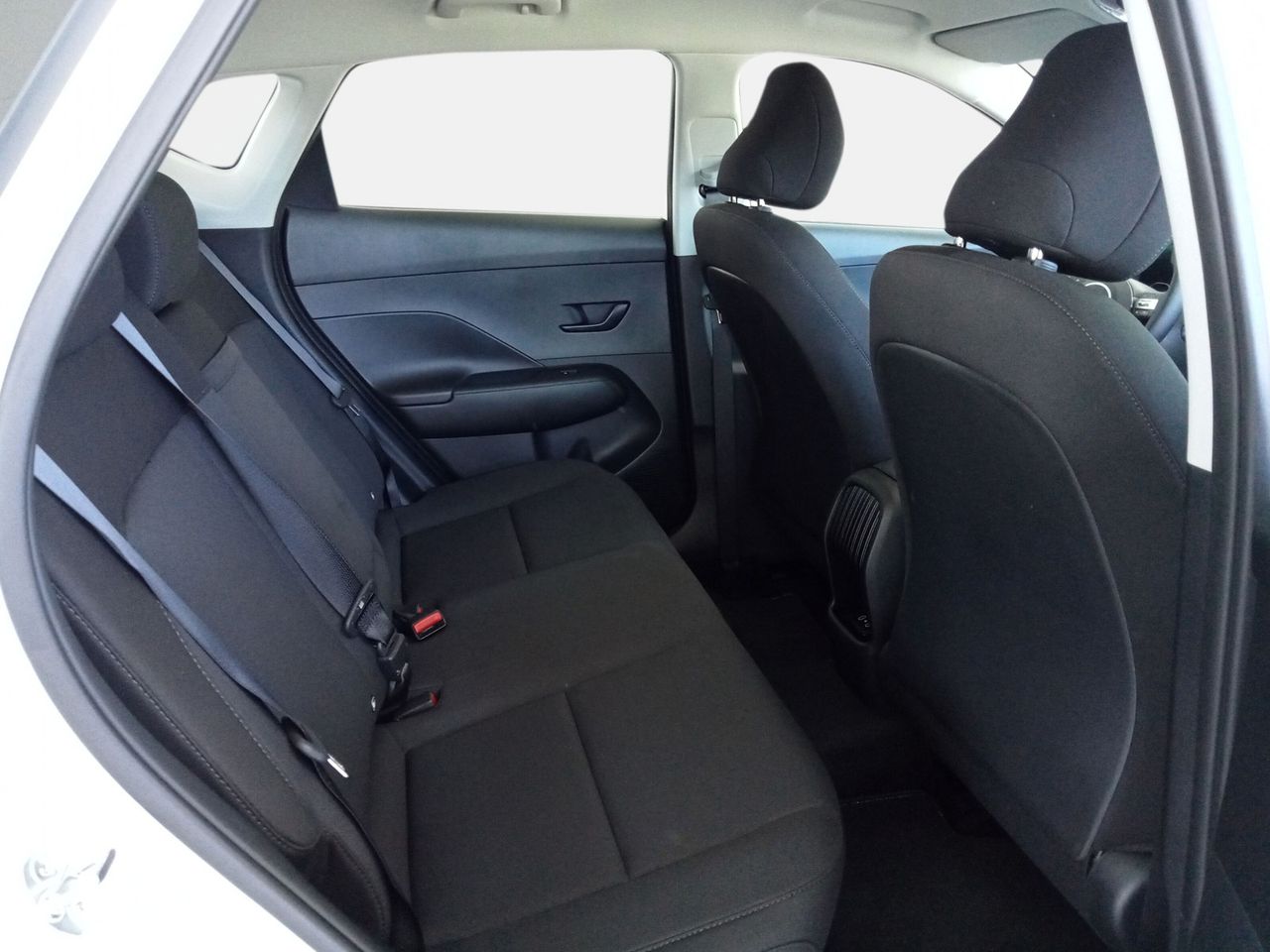 Hyundai Kona 1.0T 100CV 48V Maxx - Foto 2