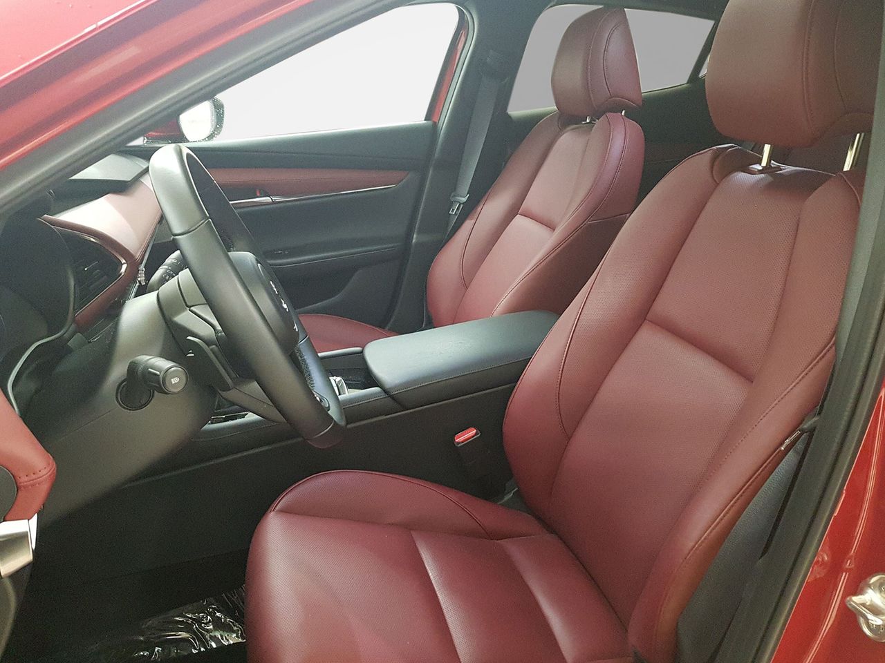 Mazda 3 2.0L E-SKY X MHEV 137kW 6AT AWD Takumi Red - Foto 2