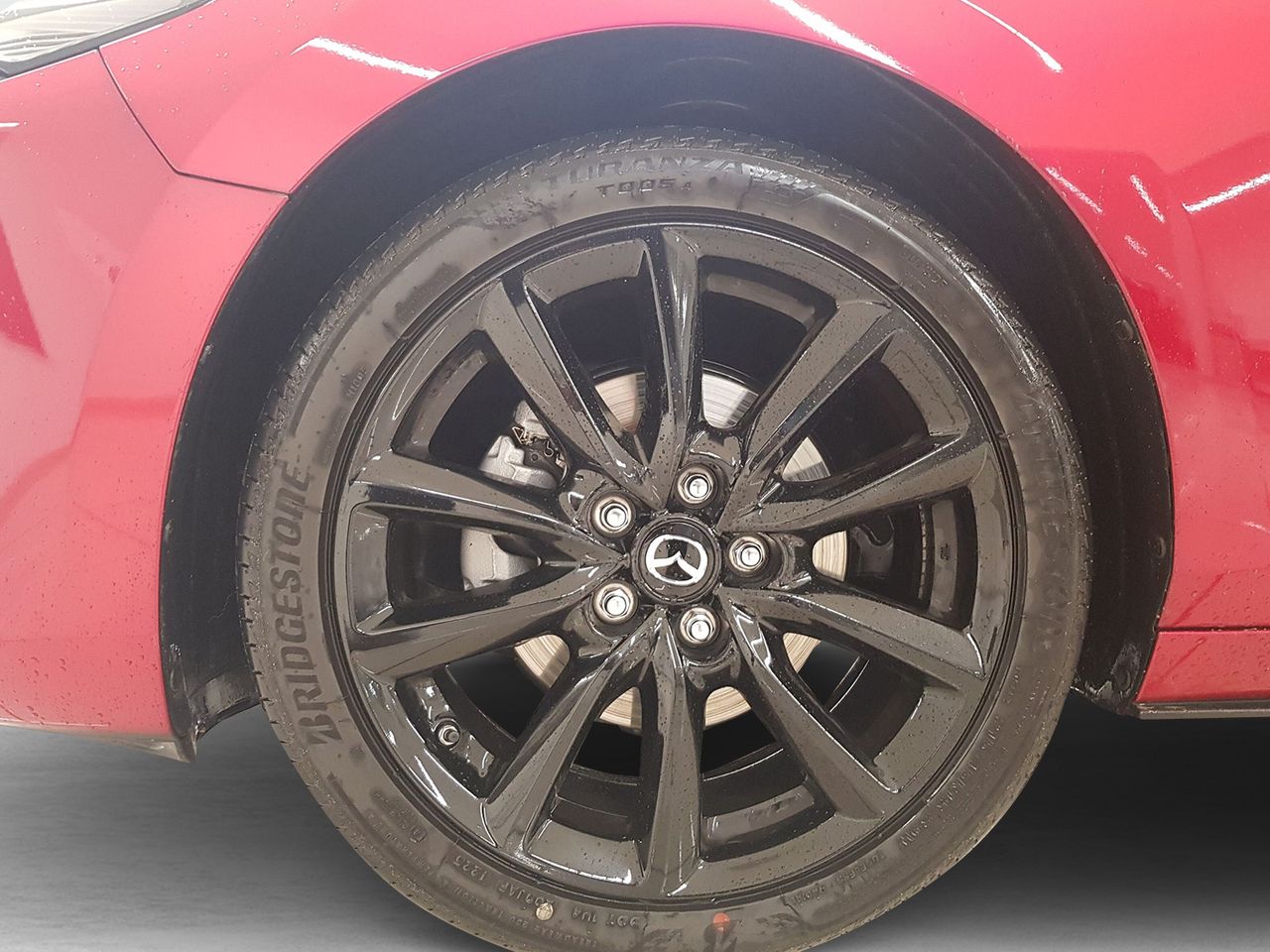 Mazda 3 2.0L E-SKY X MHEV 137kW 6AT AWD Takumi Red - Foto 2