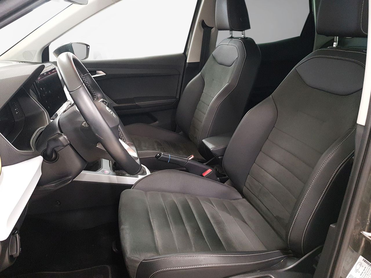 Seat Arona 1.0 Style XL 110CV Manual 6 vel. - Foto 2