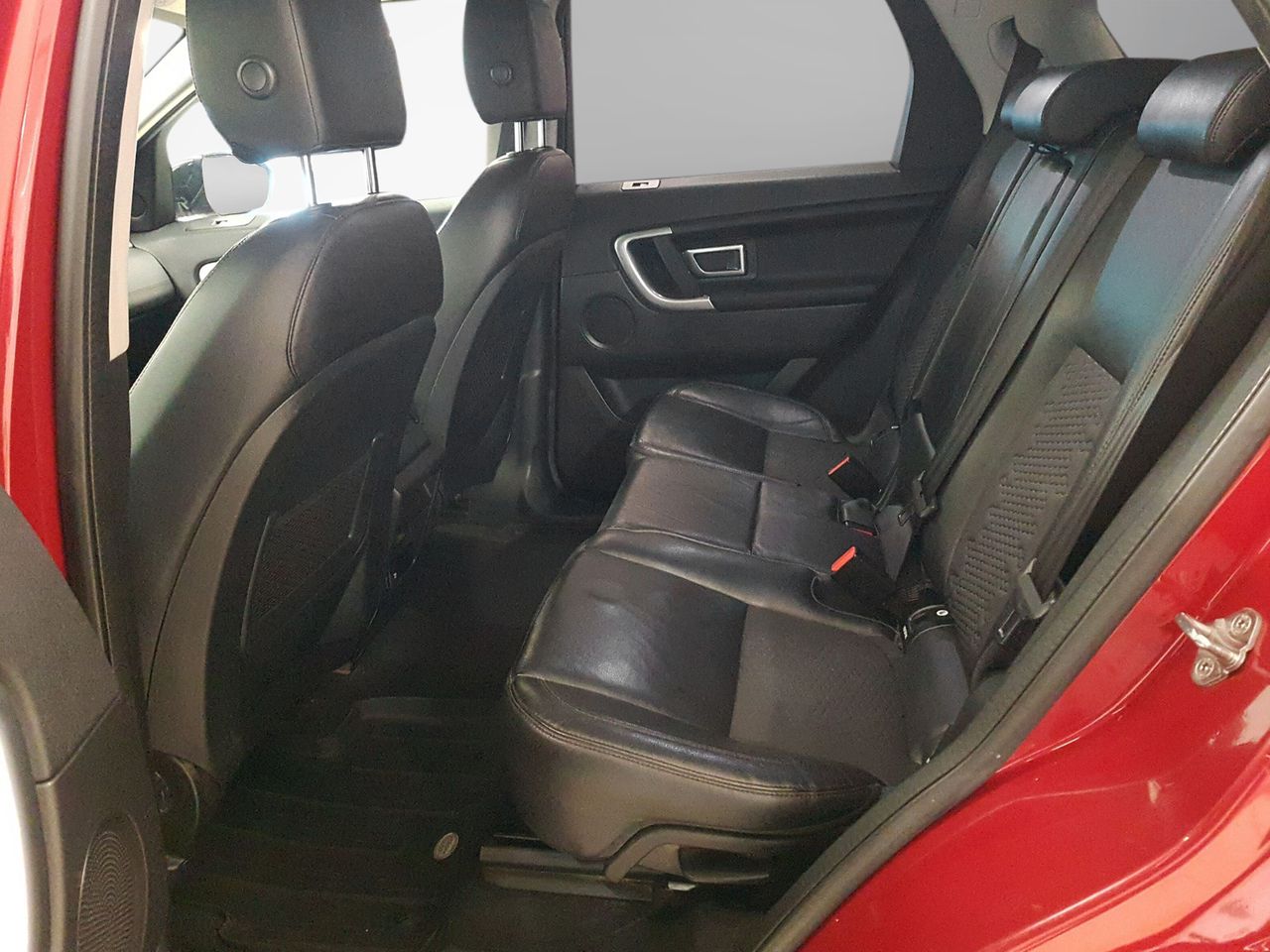 Land-Rover Discovery Sport 2.0D I4-L.Flw 150 PS AWD Auto SE - Foto 2