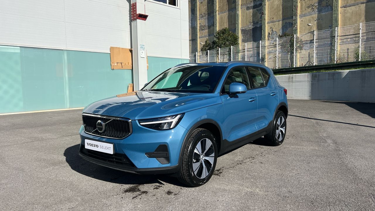 volvo xc40 2024 /