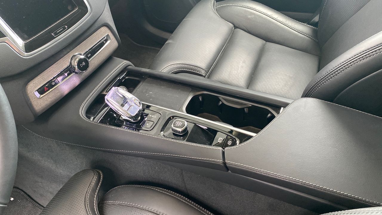 Volvo XC90 todoterreno 2.0 B5 D MHEV ULTIMATE BRIGHT AWD AUT - foto 17