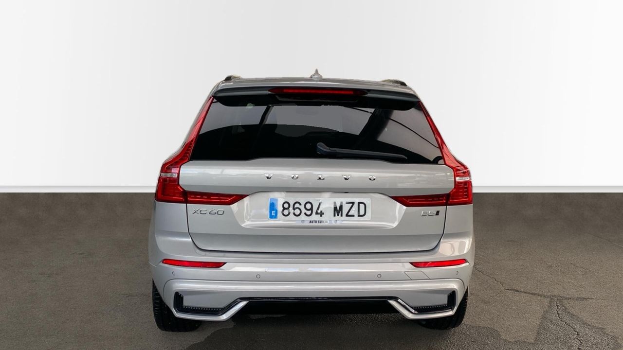 Volvo XC60 2.0 B5 PLUS DARK AT 4WD 5P - foto 8