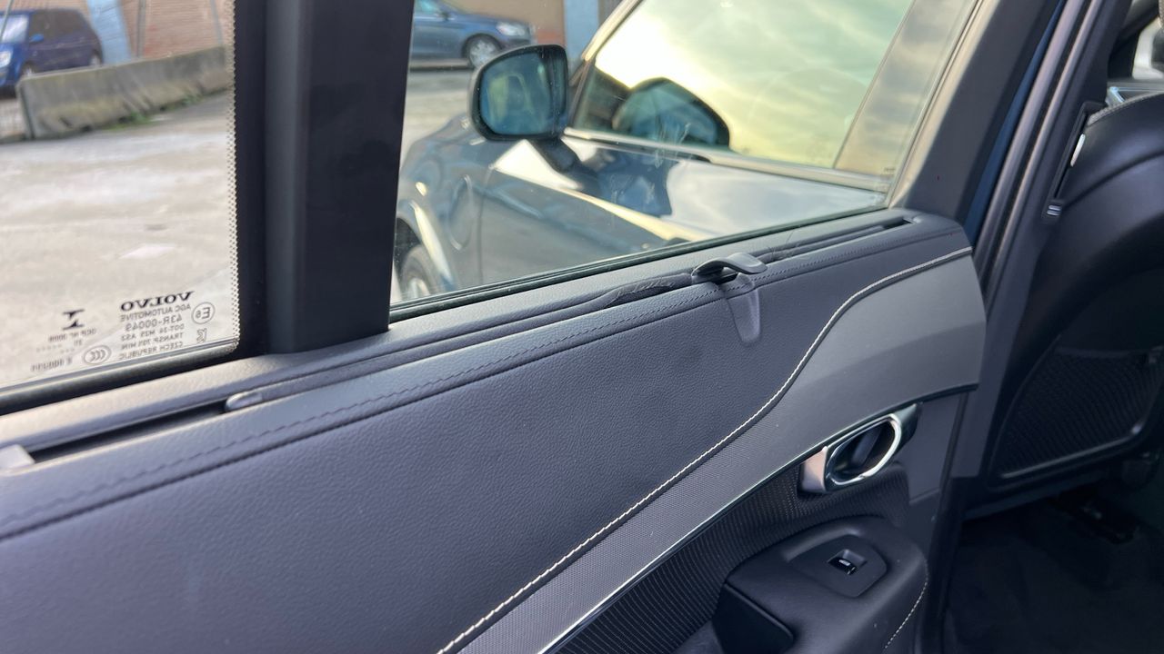 Volvo XC90 2.0 T8 RECH. R-DESIGN EXP AWD AUTO 5P 7 PLAZAS - foto 17