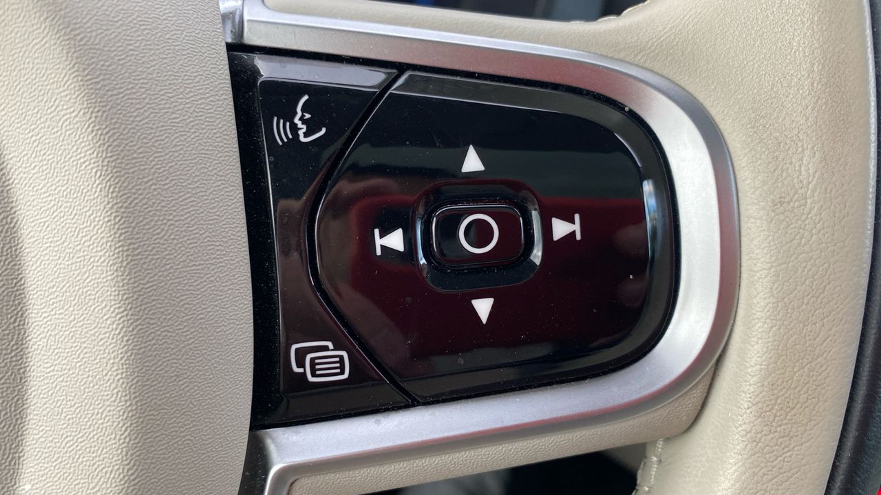 Volvo XC60 2.0 T6 RECHARGE PLUS DARK AUTO 4WD 5P - foto 19