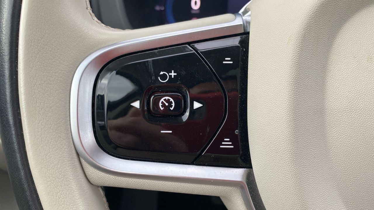 Volvo XC60 2.0 T6 RECHARGE PLUS DARK AUTO 4WD 5P - foto 18