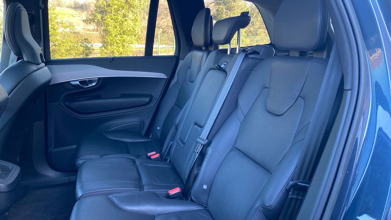 Volvo XC90 Plus, B5 (diesel) AWD, Diésel, Dark, 7 Asientos - foto 7
