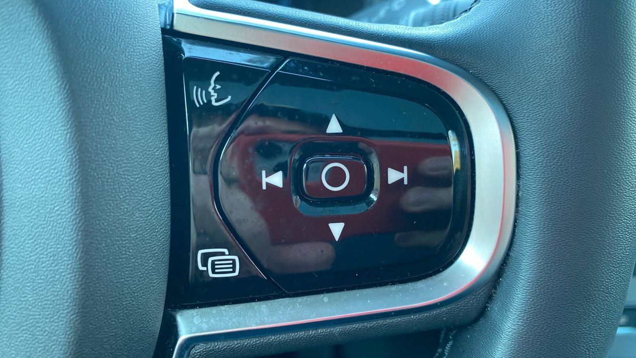 Volvo XC90 Plus, B5 (diesel) AWD, Diésel, Dark, 7 Asientos - foto 18