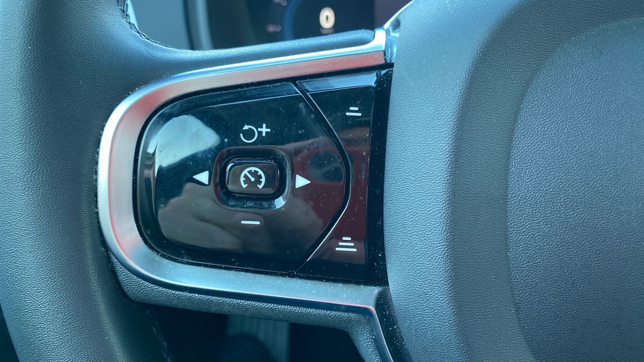 Volvo XC90 Plus, B5 (diesel) AWD, Diésel, Dark, 7 Asientos - foto 17