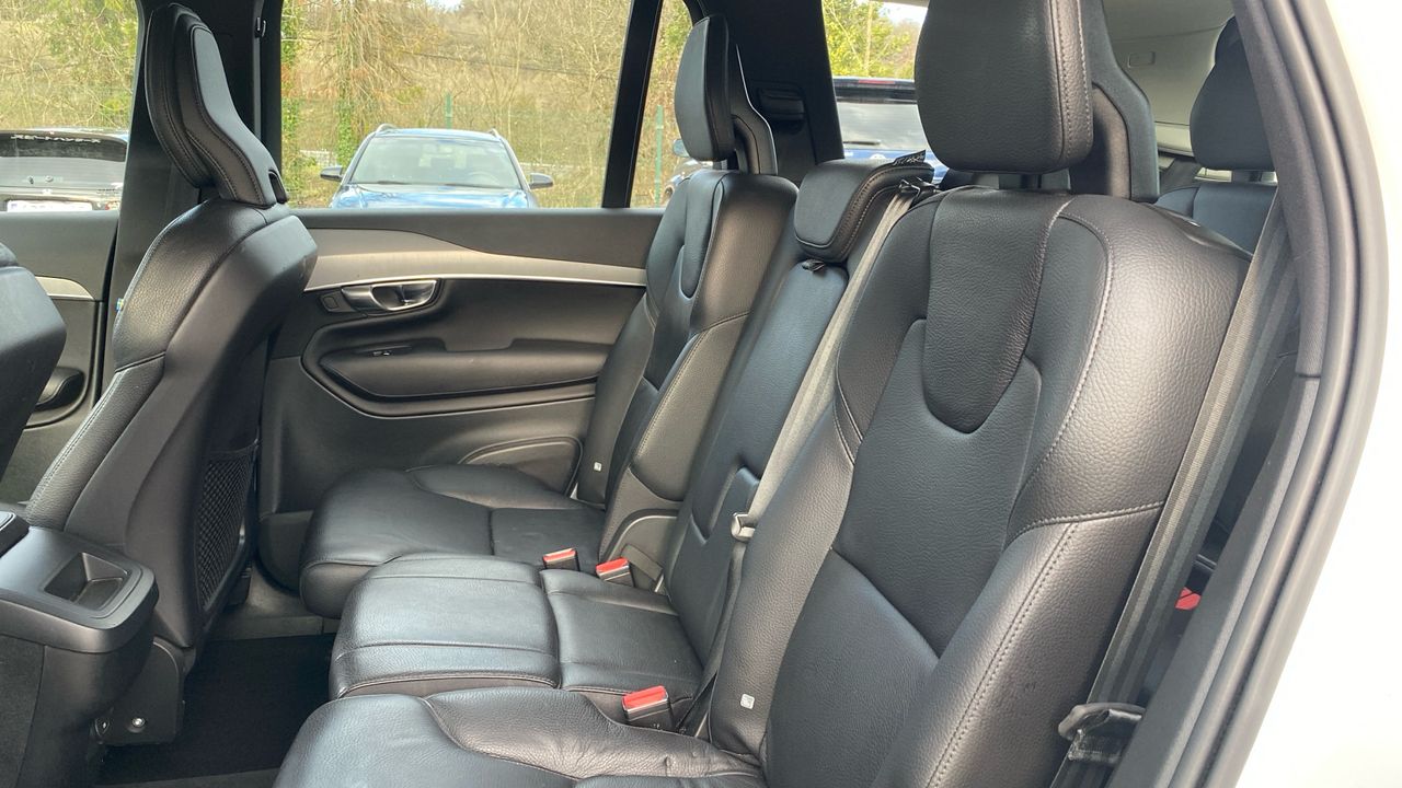 Volvo XC90 2.0 B5 D MOMENTUM PRO AWD AUTO 5P 7 PLAZAS - foto 7