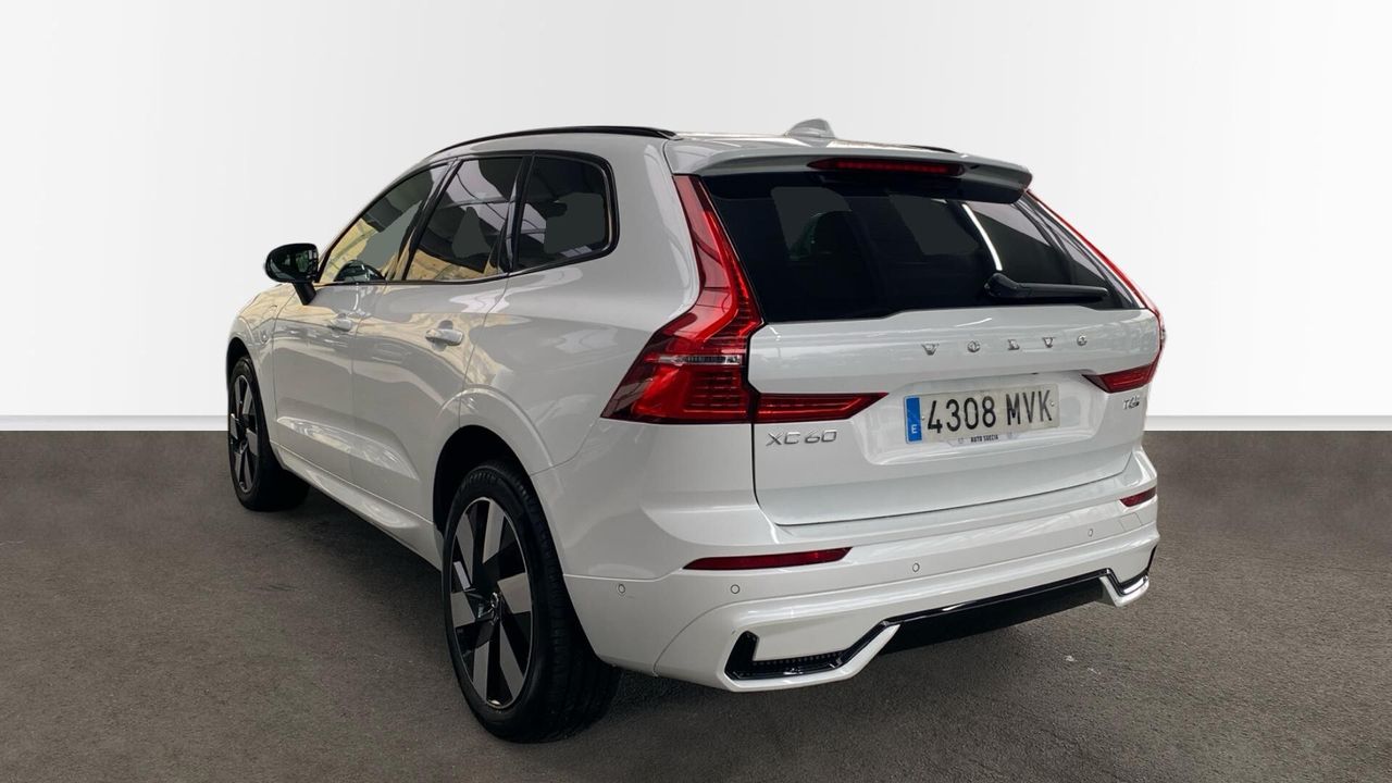 Volvo XC60 2.0 T6 RECHARGE ULTIMATE DARK AUTO 4WD 5P - foto 2