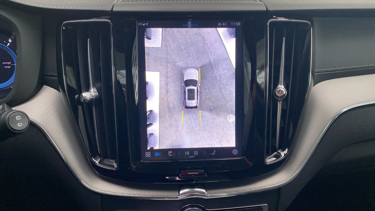Volvo XC60 2.0 T6 RECHARGE ULTIMATE DARK AUTO 4WD 5P - foto 16
