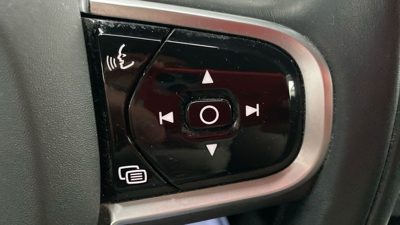 Volvo XC90 2.0 B5 D MOMENTUM PRO AWD AUTO 5P 7 PLAZAS - foto 19