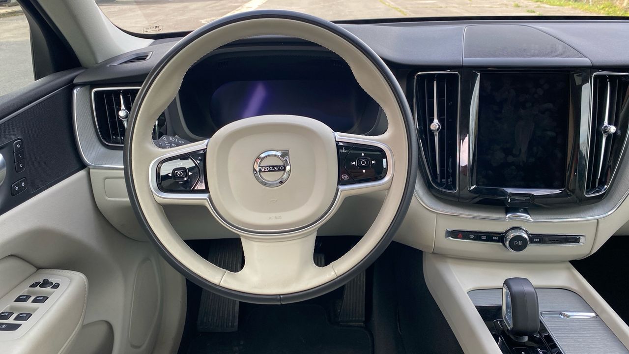 Volvo XC60 2.0 T6 RECHARGE PLUS DARK AUTO 4WD 5P - foto 11