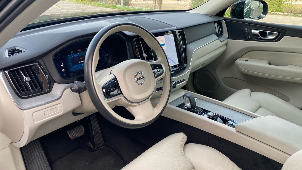Volvo XC60 2.0 T6 RECHARGE PLUS DARK AUTO 4WD 5P - foto 5