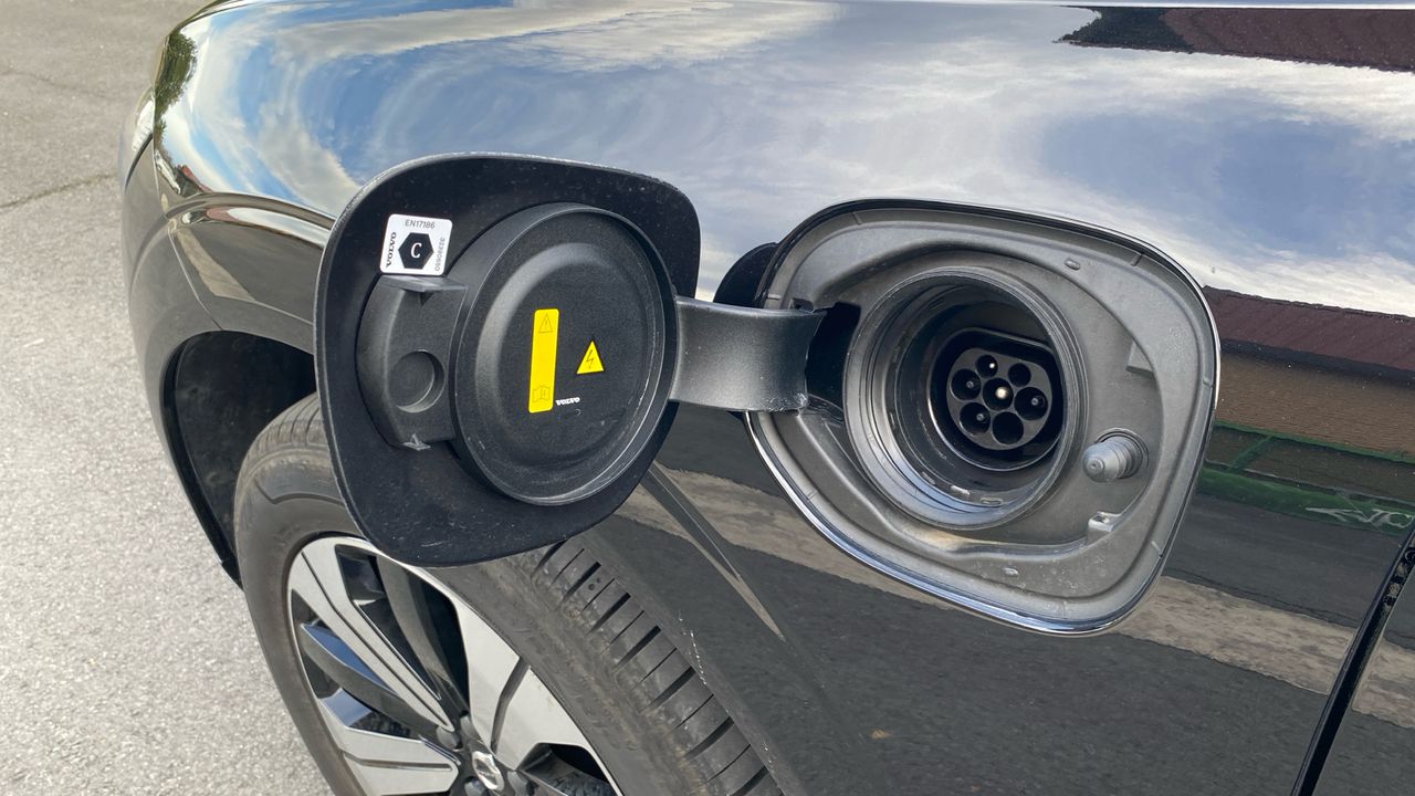 Volvo XC60 2.0 T6 RECHARGE PLUS DARK AUTO 4WD 5P - foto 15