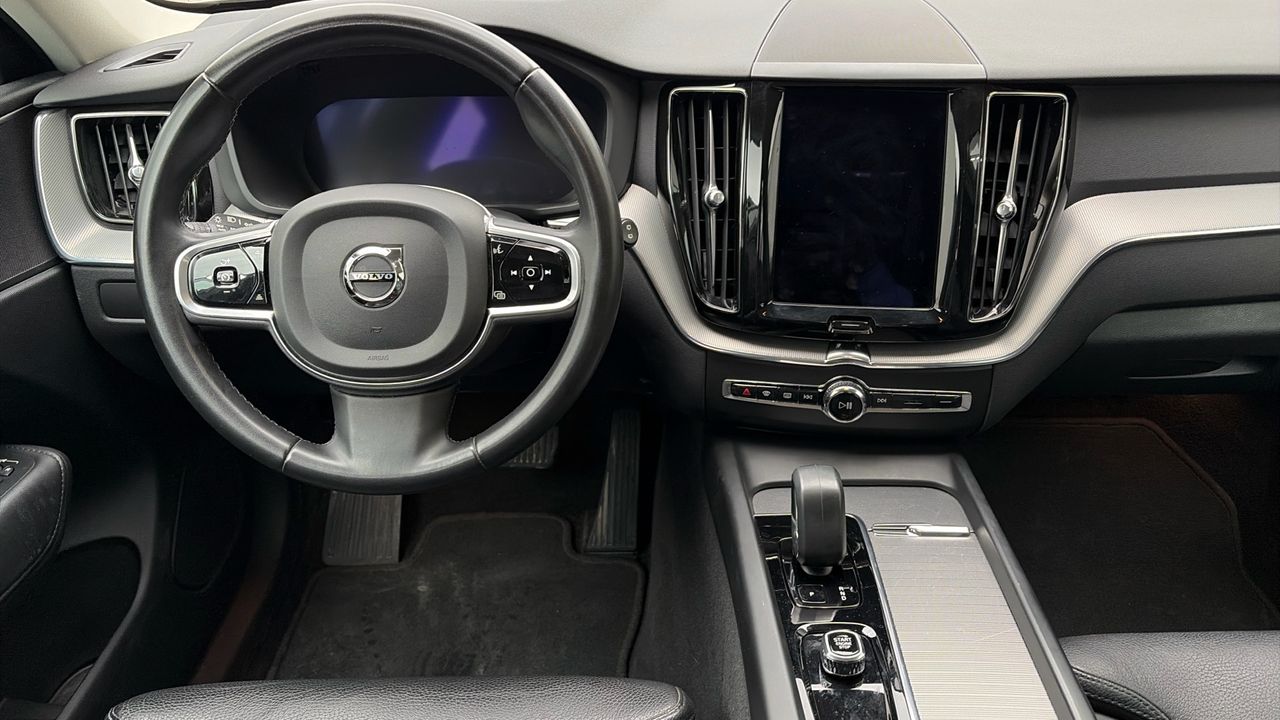 Volvo XC60 2.0 B4 D PLUS DARK AUTO 4WD 5P - foto 6