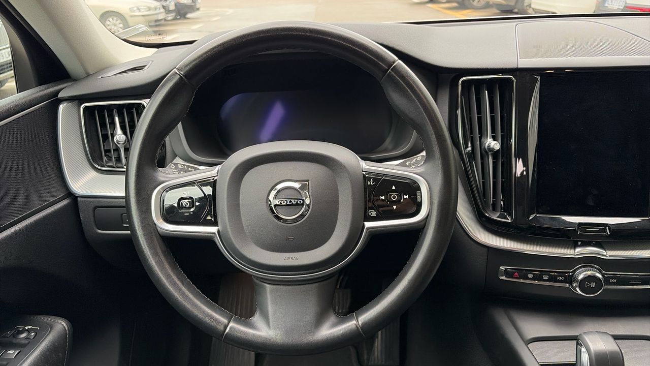 Volvo XC60 2.0 B4 D PLUS DARK AUTO 4WD 5P - foto 11