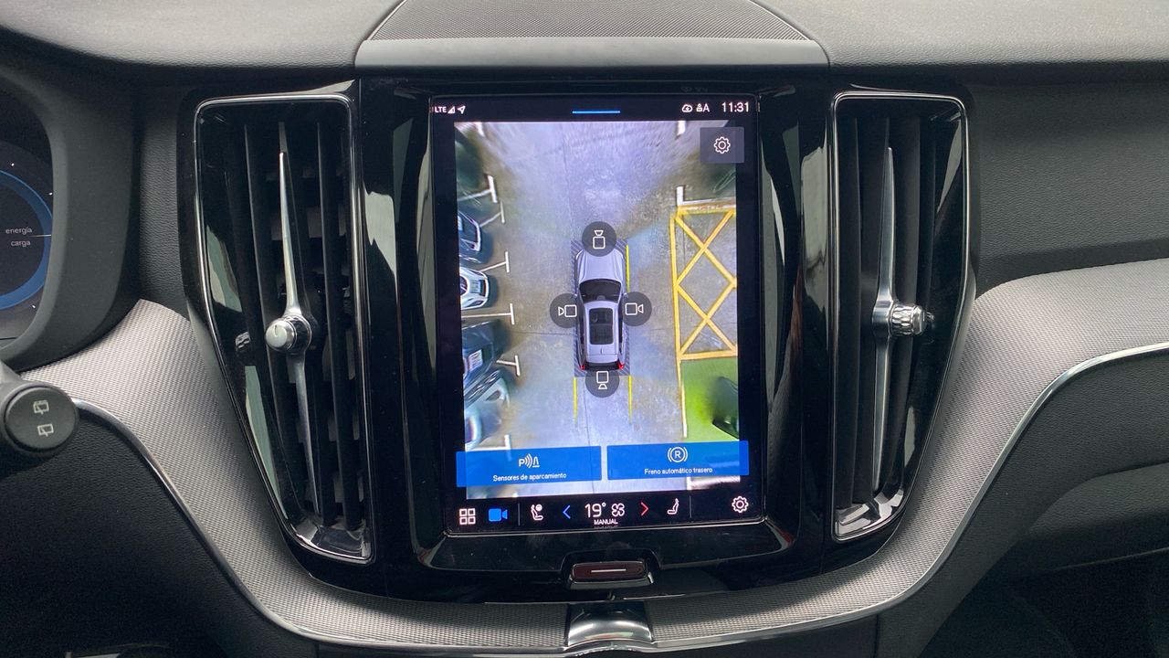 Volvo XC60 2.0 T6 RECHARGE R-DESIGN AUTO 4WD 5P - foto 17