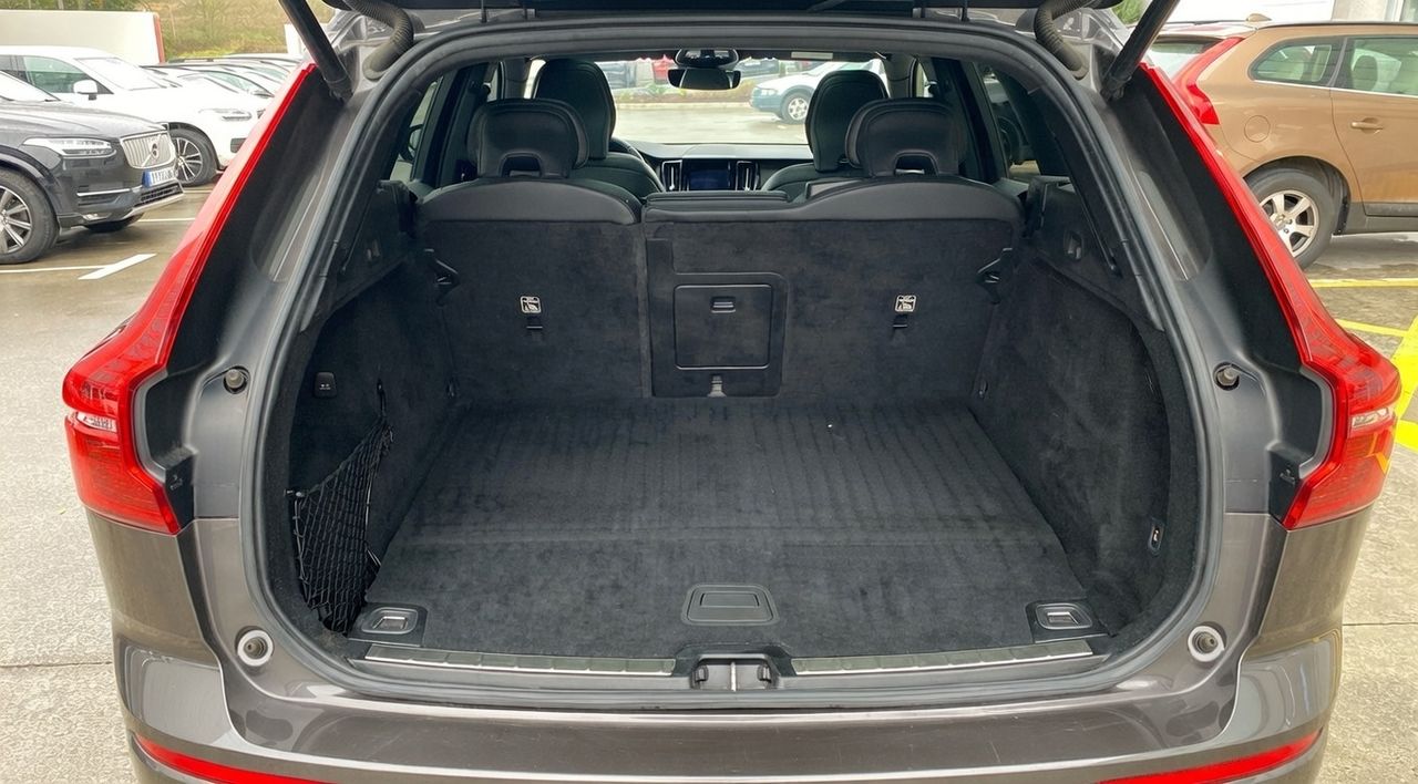 Volvo XC60 2.0 T6 RECHARGE R-DESIGN AUTO 4WD 5P - foto 13