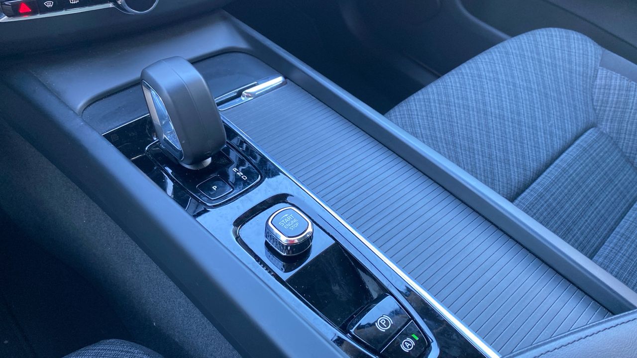 Volvo XC60 2.0 T6 RECHARGE CORE AUTO 4WD 5P - foto 20