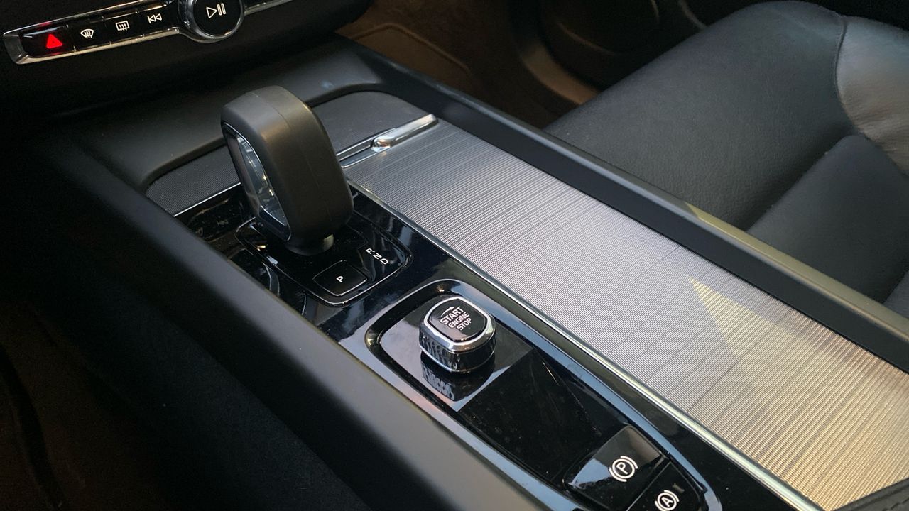 Volvo XC60 2.0 B4 D CORE AUTO 5P - foto 20