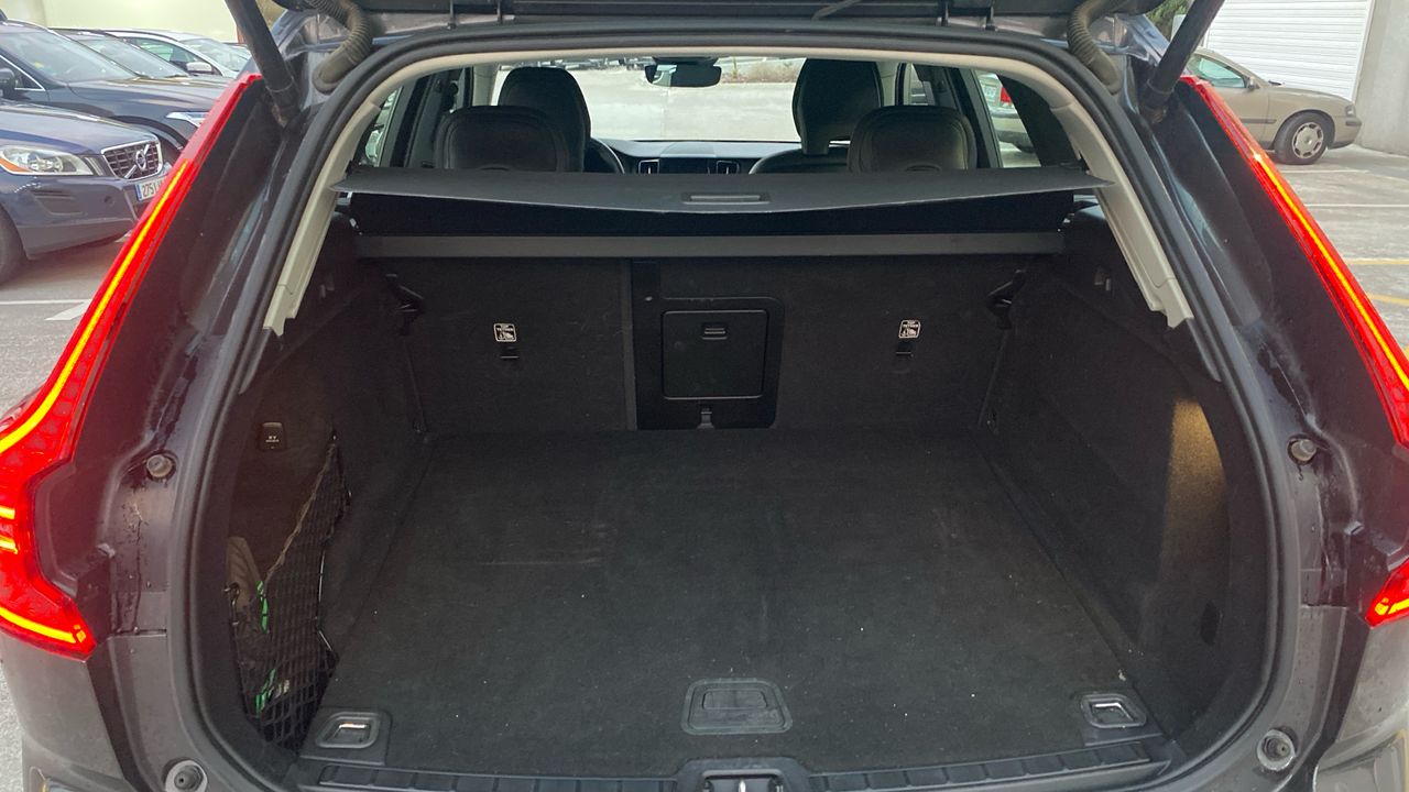 Volvo XC60 2.0 B4 D CORE AUTO 5P - foto 14