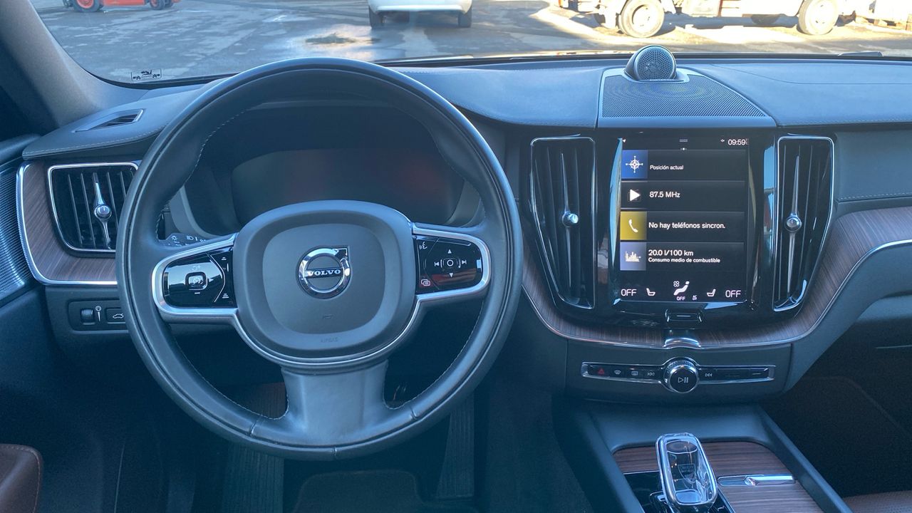 Volvo XC60 2.0 T6 RECHARGE INSCRIPTION AUTO 4WD 5P - foto 11