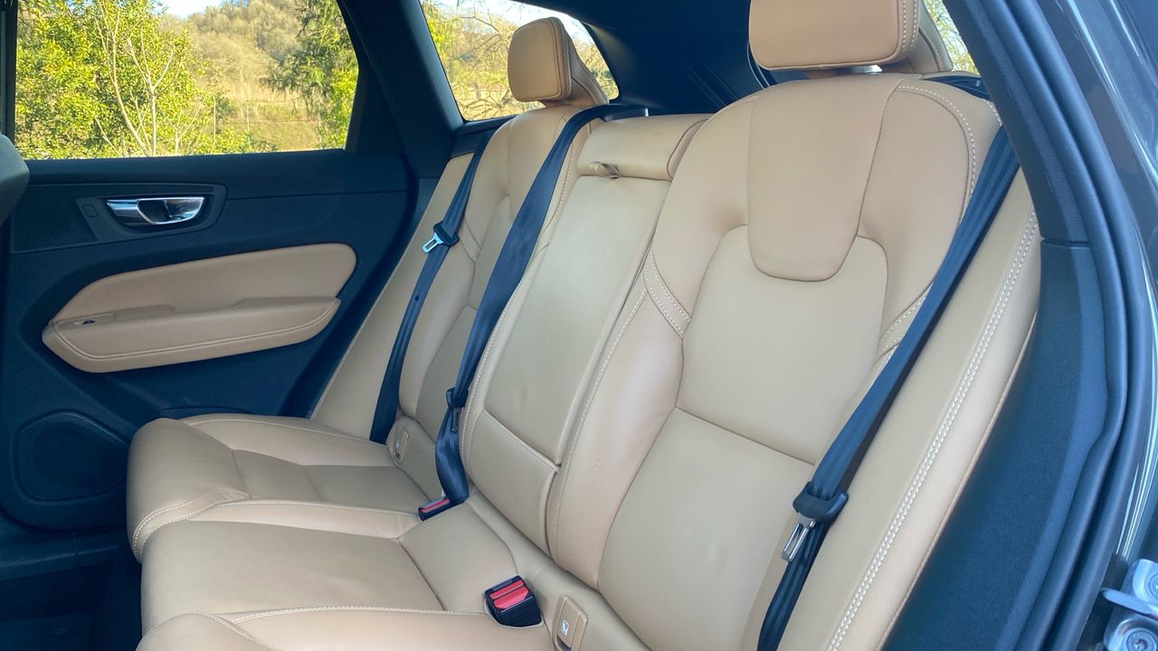 Volvo XC60 2.0 T6 RECHARGE INSCRIPTION AUTO 4WD 5P - foto 7