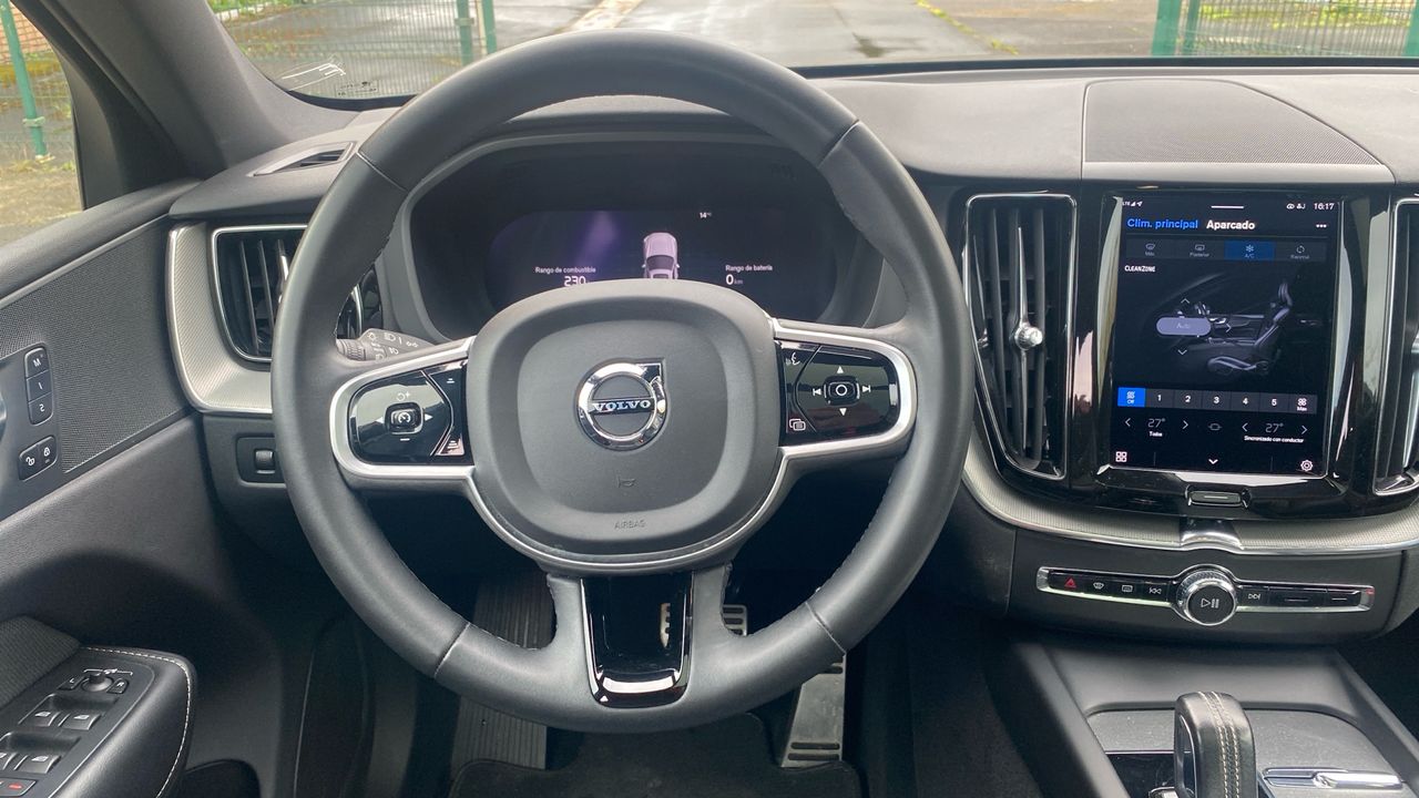 Volvo XC60 2.0 T6 RECHARGE R-DESIGN AUTO 4WD 5P - foto 11