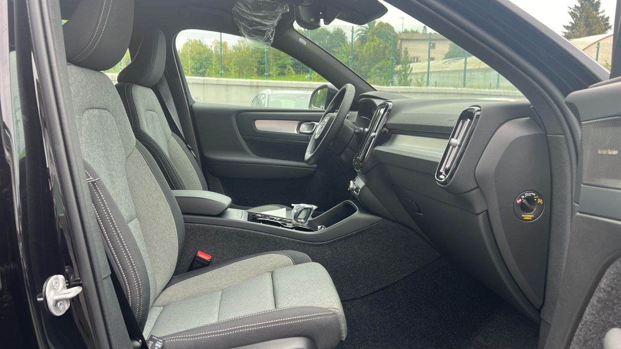 Volvo XC40 todoterreno 2.0 B3 MHEV PLUS DARK DCT 5P - foto 9