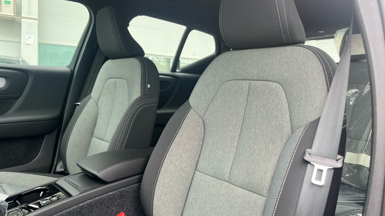 Volvo XC40 todoterreno 2.0 B3 MHEV PLUS DARK DCT 5P - foto 10