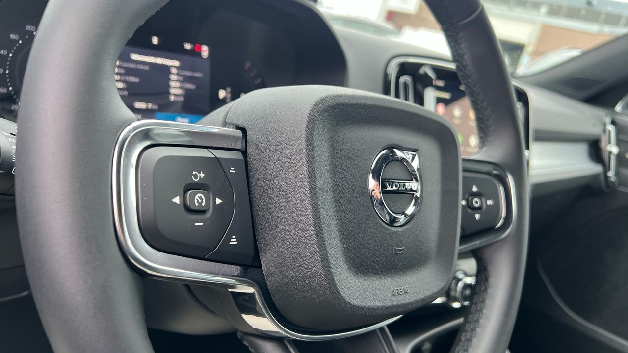 Volvo XC40 todoterreno 2.0 B3 MHEV PLUS DARK DCT 5P - foto 17