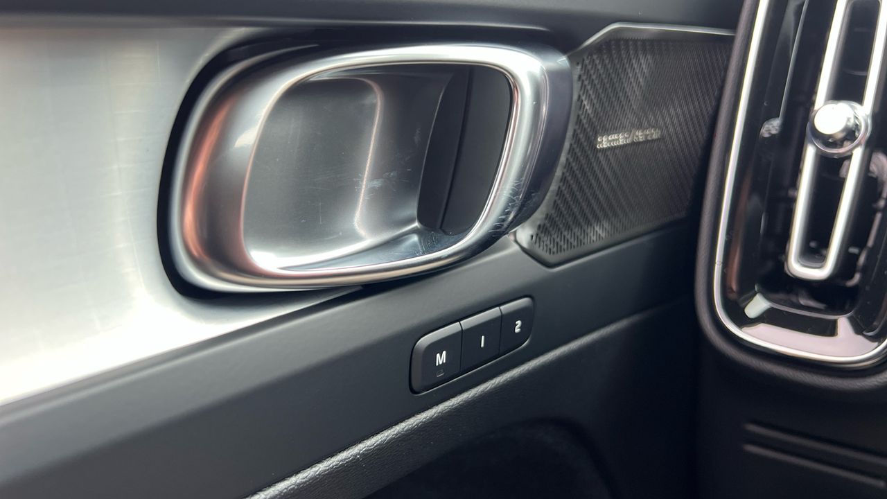 Volvo XC40 todoterreno 2.0 B3 MHEV PLUS DARK DCT 5P - foto 19