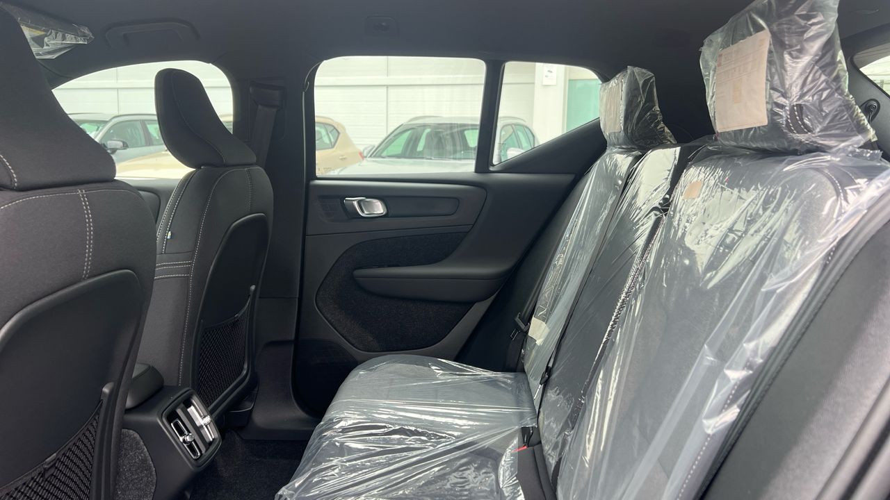 Volvo XC40 todoterreno 2.0 B3 MHEV PLUS DARK DCT 5P - foto 11