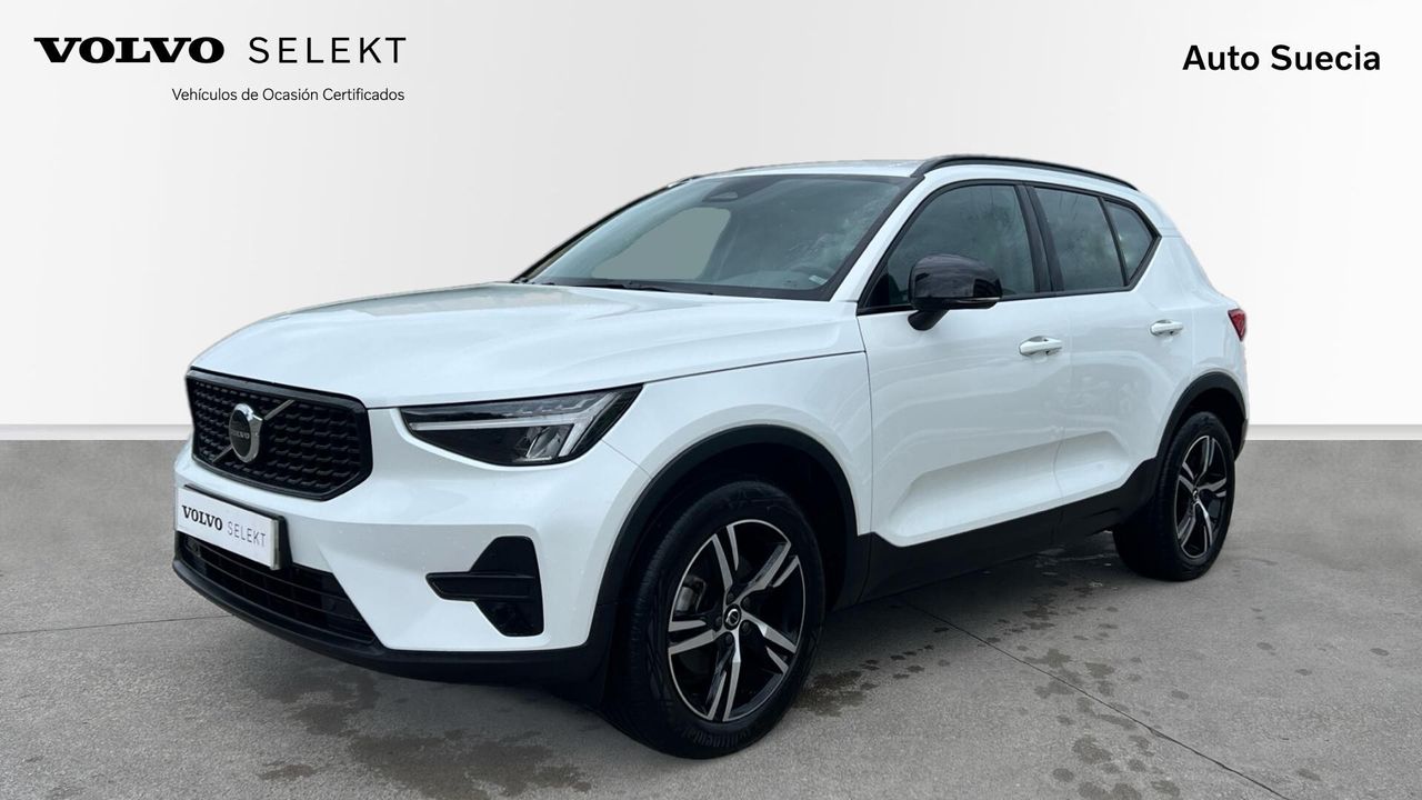 Volvo XC40 XC40 B3 (G) PLUS DARK SEMIHIBRIDO