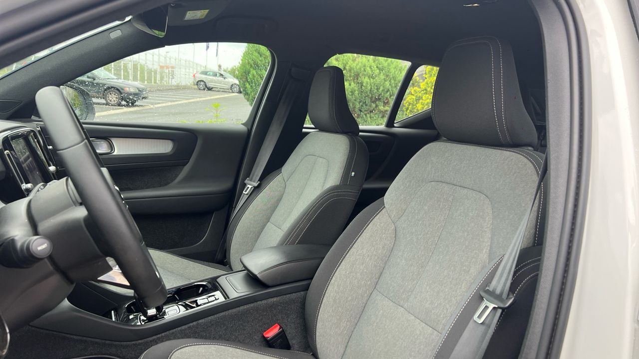 Volvo XC40 XC40 B3 (G) PLUS DARK SEMIHIBRIDO - foto 10