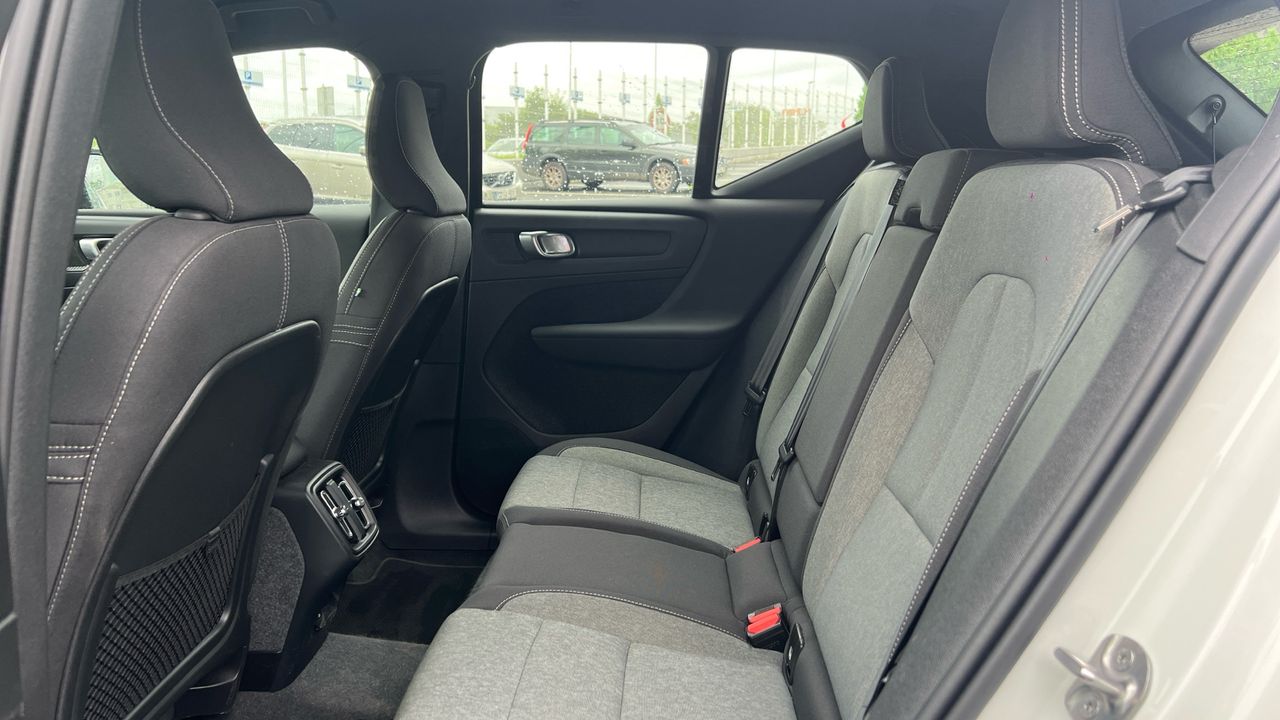 Volvo XC40 todoterreno 2.0 B3 MHEV PLUS DARK DCT 5P - foto 11