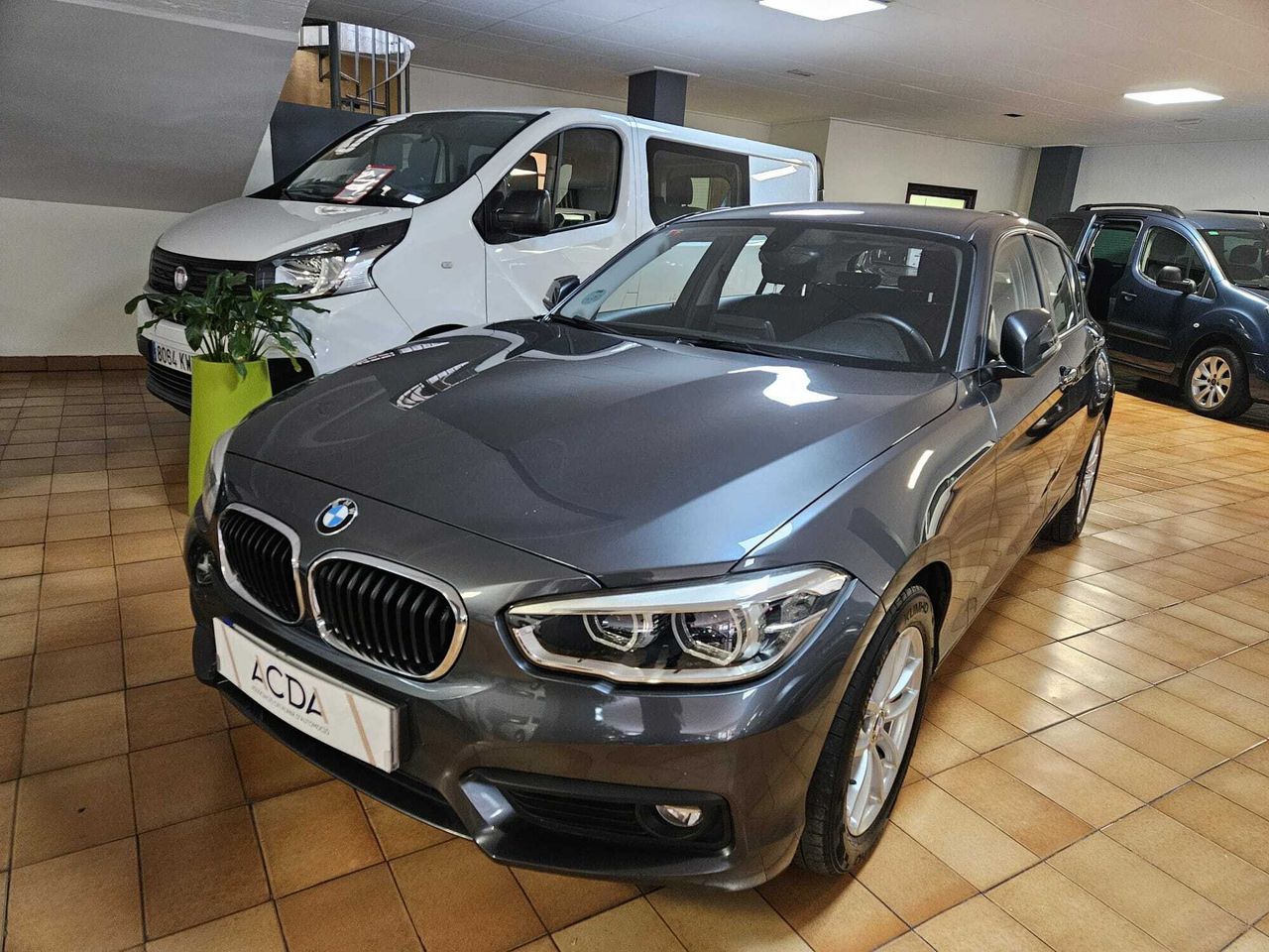 bmw serie 1 2019 /