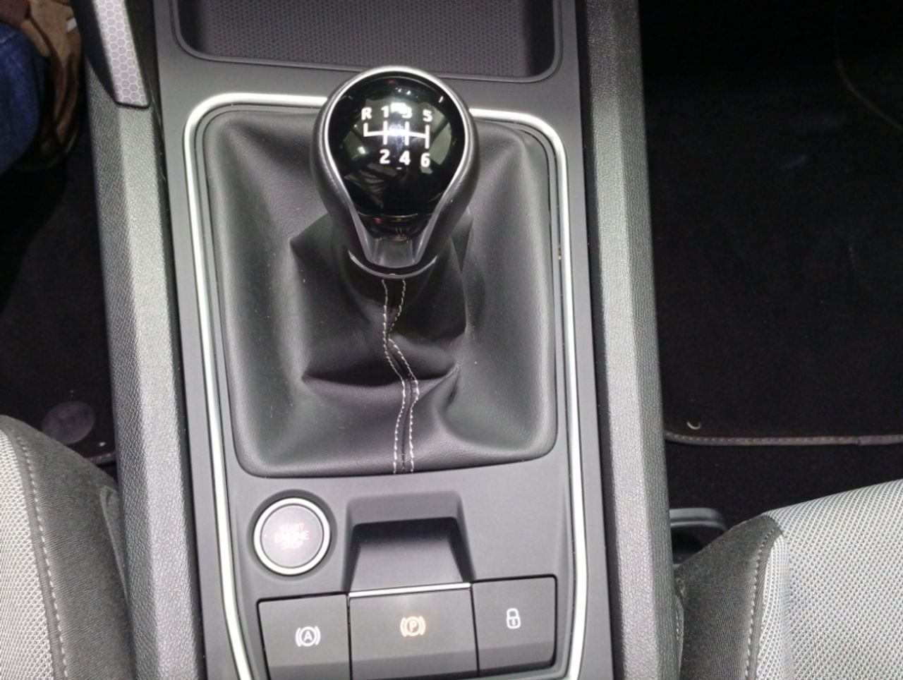 seat leon 2024 / foto grande (2)