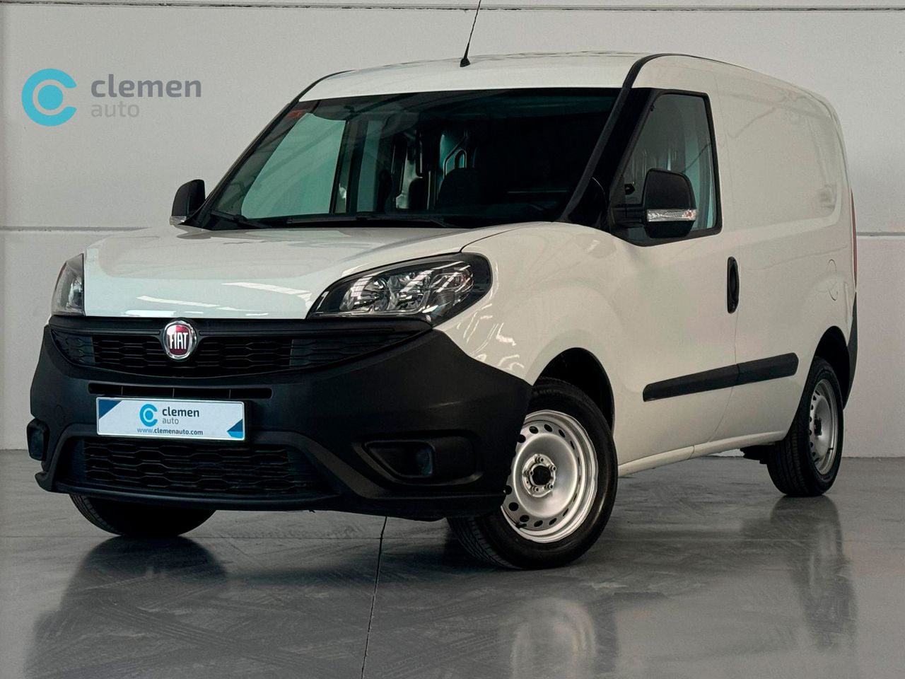 Fiat 500c con ano de matriculacion 2011  de segunda mano - fiat doblò 2018 /