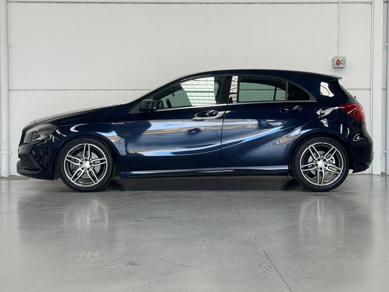 mercedes clase a 2017 / foto grande (3)