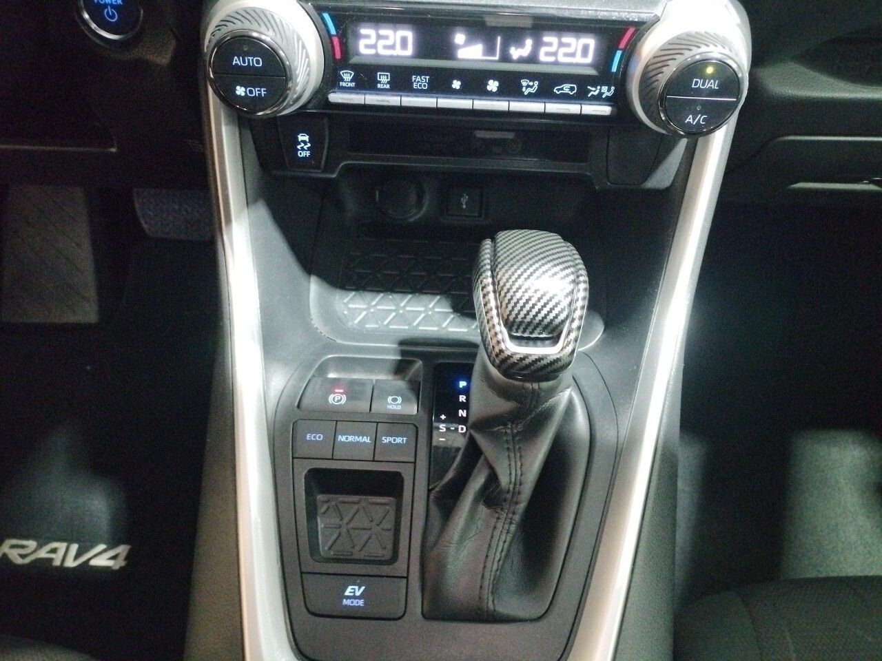 Toyota Rav4 2.5l 220H Style - foto 18