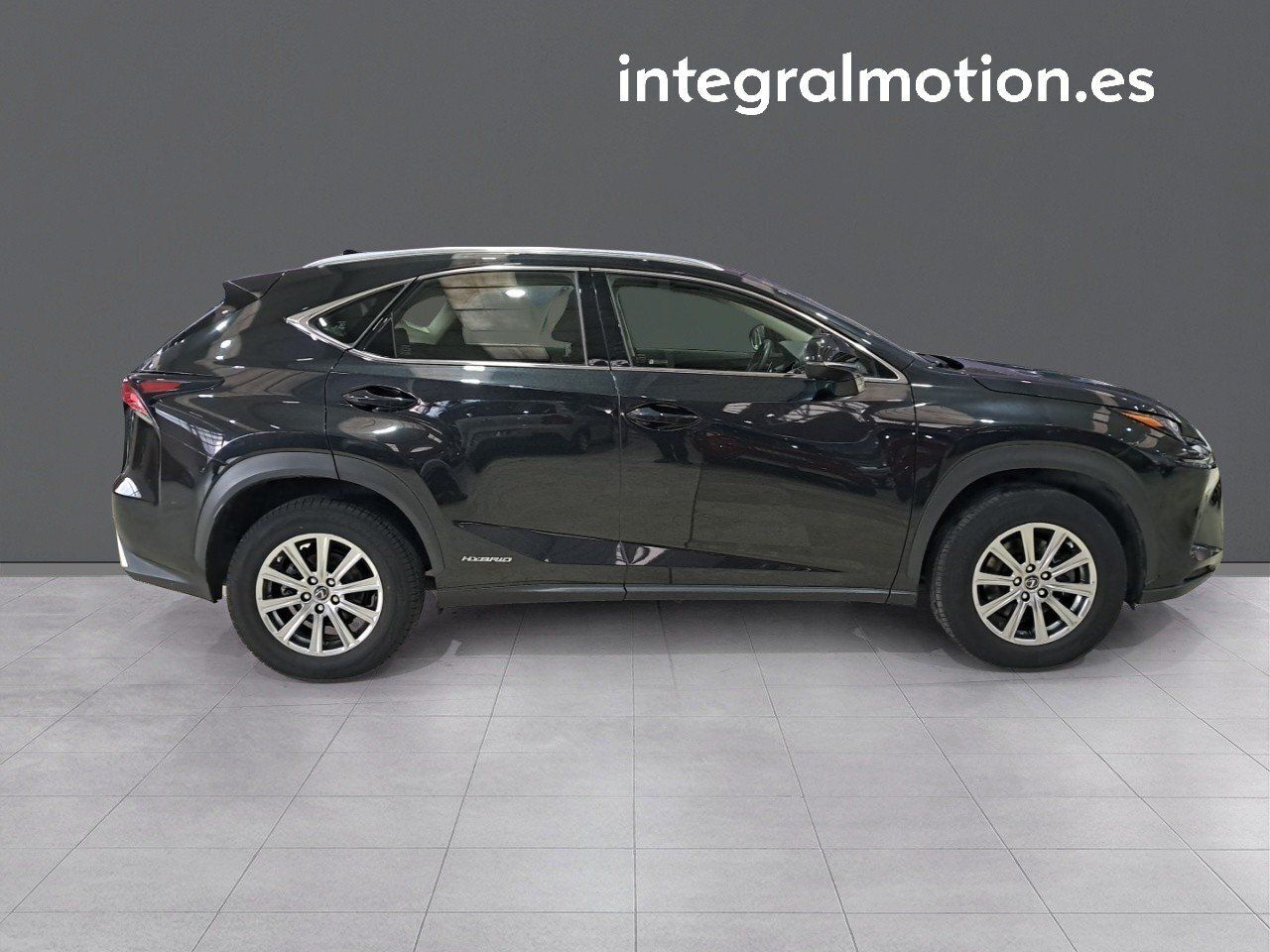 Lexus NX 2.5 300h Business 2WD - foto 26