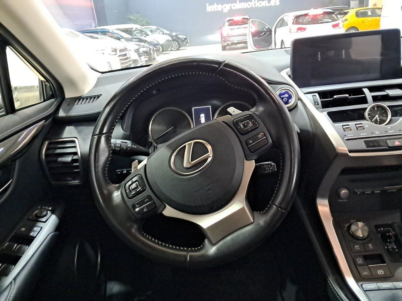 Lexus NX 2.5 300h Business 2WD - foto 11