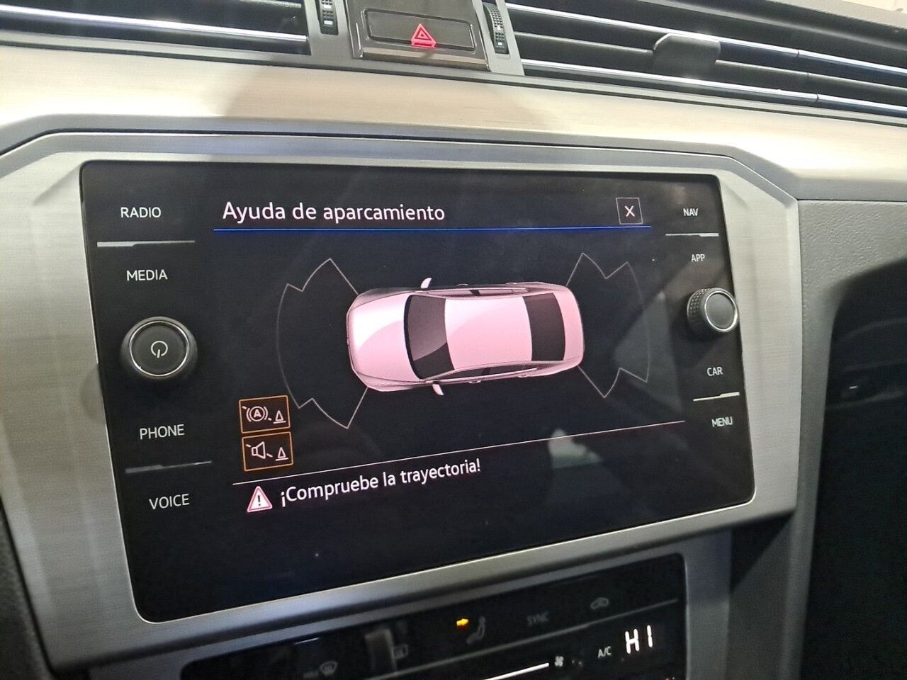 Volkswagen Passat Business 1.6 TDI 88kW (120CV) DSG - foto 16